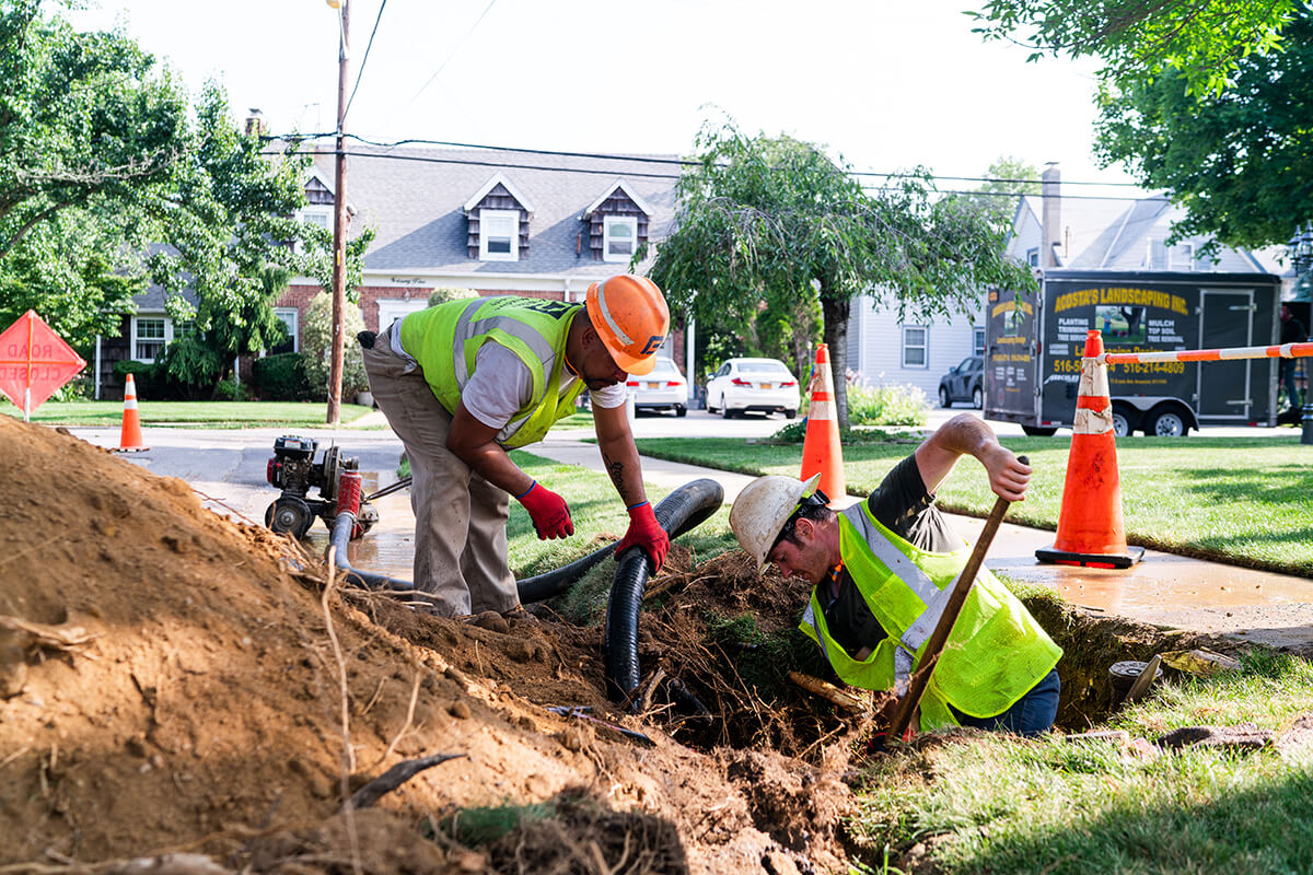Bancker jobsite equipment and crew